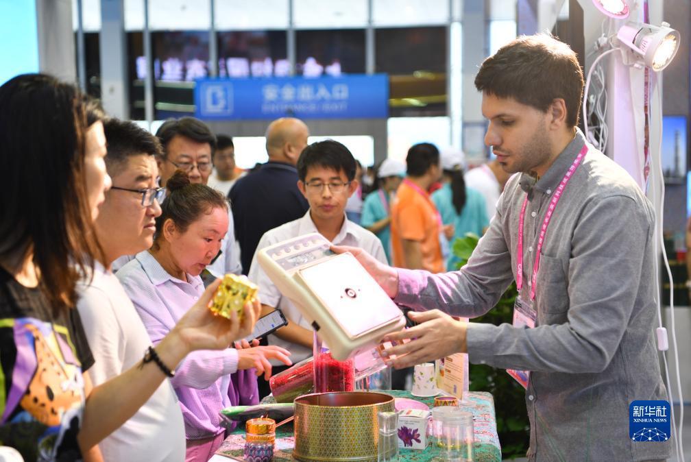 清泰棋牌官网
